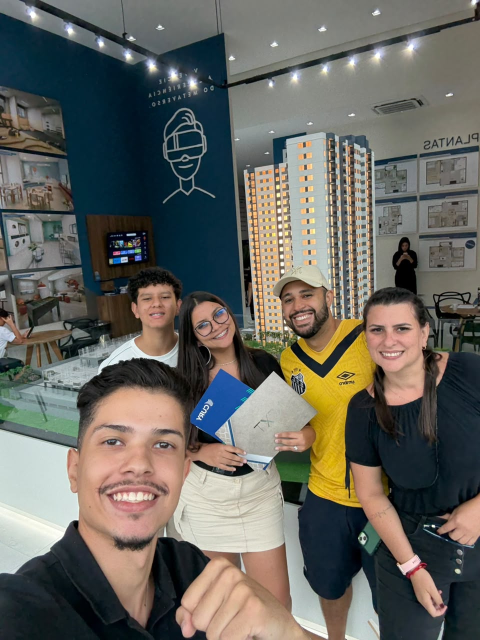 Cliente Larissa com o Marcus